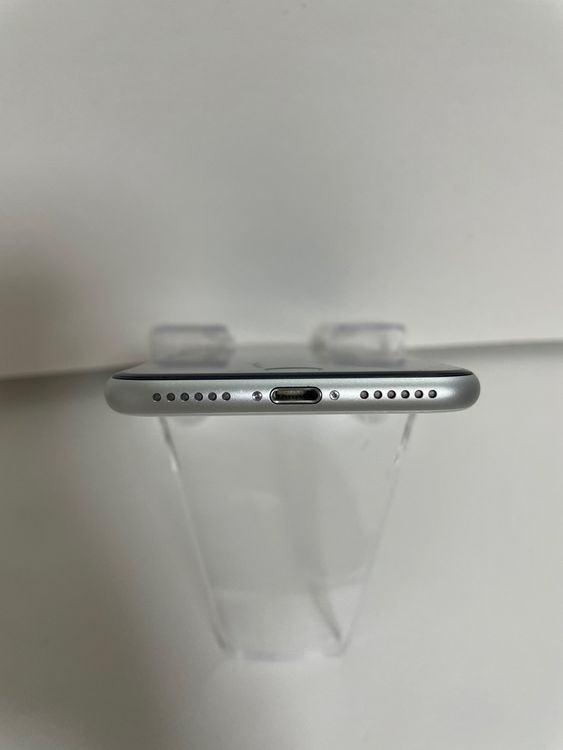 ϥԥͥͥå SIMե꡼ iPhoneSE裲  64GB ۥ磻 Хåƥ꡼80%