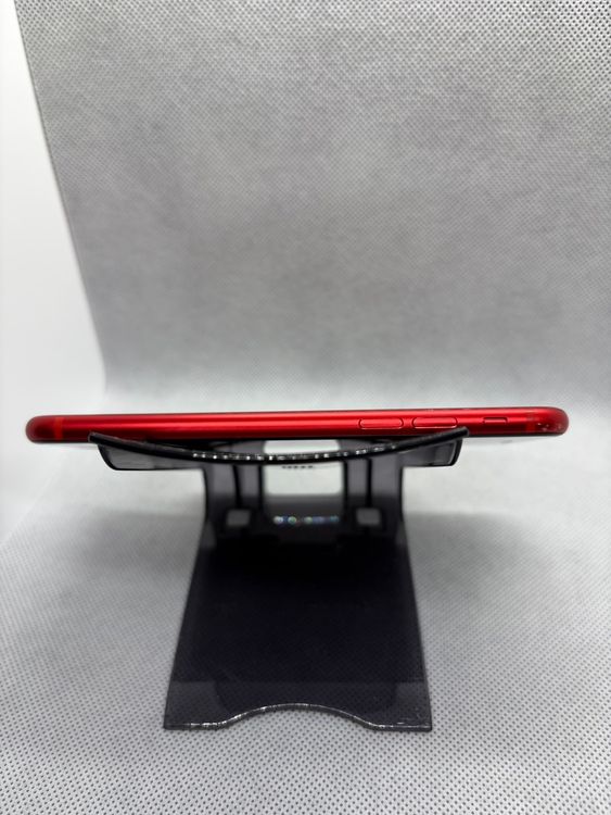 ���ϥԥͥ��ͥå� SIM�ե꡼ iPhone8 64GB ��å� �Хåƥ꡼83%