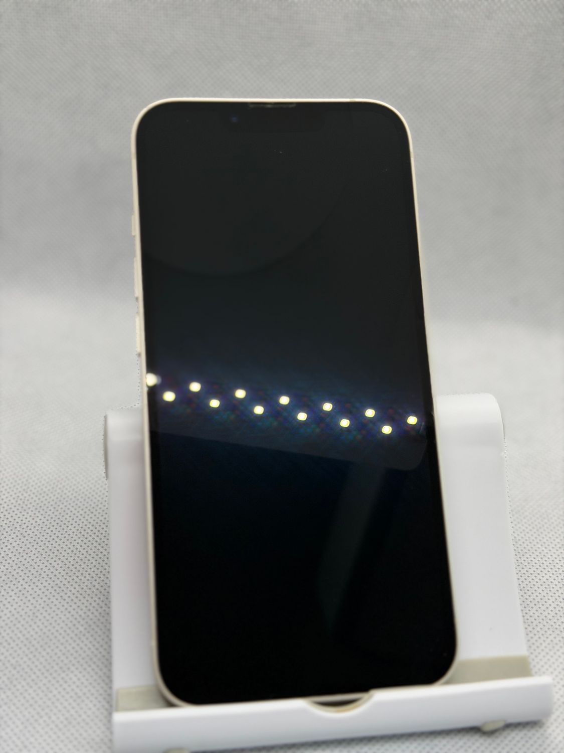ムスビー｜○バッテリー88% SIMフリー iPhone13 128GB スターライト