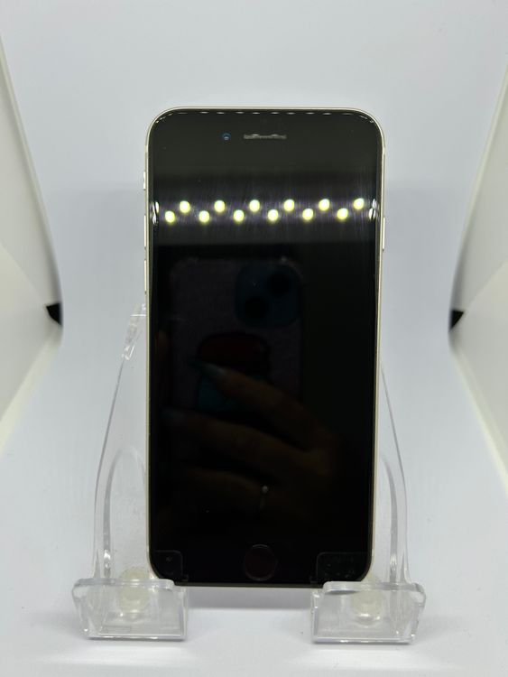 ��SIM�ե꡼ iPhoneSE��3����  64GB �ۥ磻�� �Хåƥ꡼76%