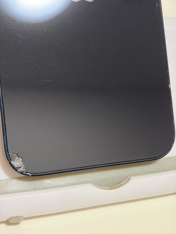 ���Хåƥ꡼81% SIM�ե꡼ iPhone13 128GB �ߥåɥʥ���