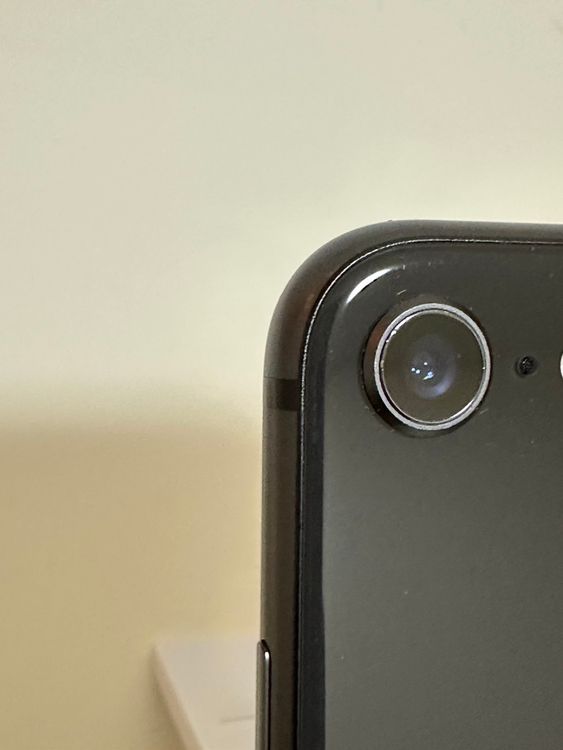 ���Хåƥ꡼89% SIM�ե꡼ iPhone8 256GB ���ڡ������쥤