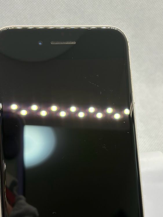 ���Хåƥ꡼91% SIM�ե꡼ iPhoneSE ��3���� 64GB �������饤��