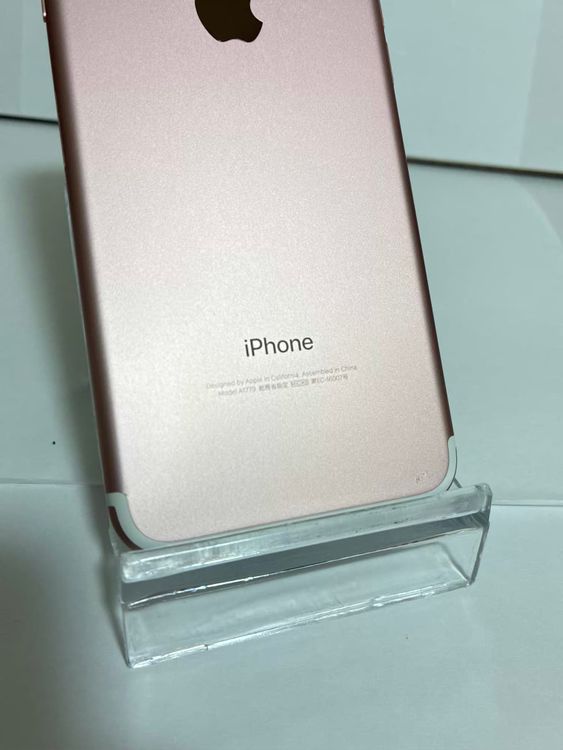 ���Хåƥ꡼83% iPhone7 32GB �������������   ����̵��