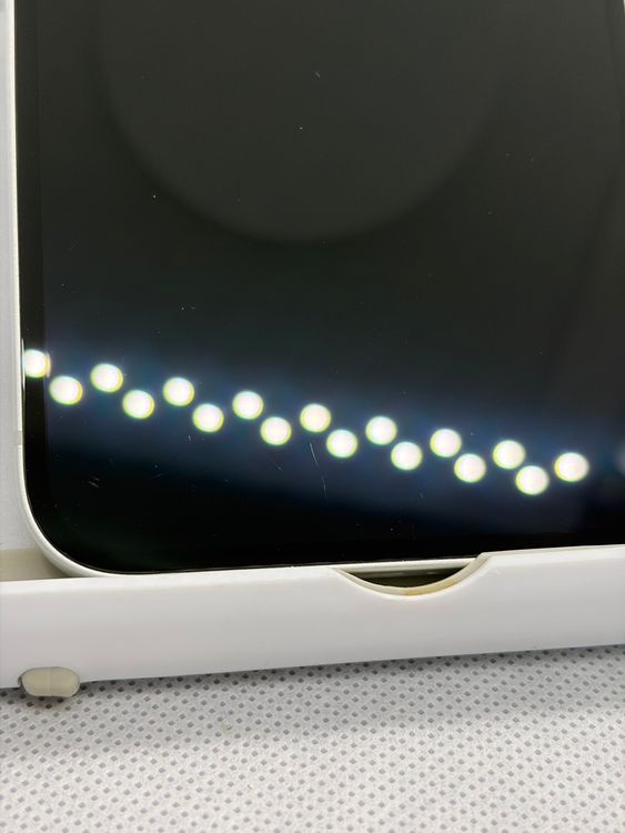 ���Хåƥ꡼100% SIM�ե꡼ iPhone16e 128GB �ۥ磻��
