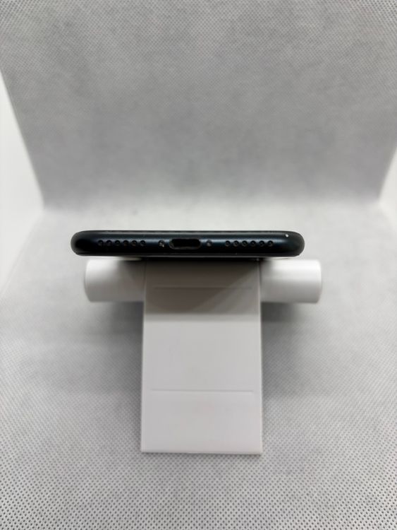 ���ϥԥͥ��ͥå� SIM�ե꡼ iPhoneSE ��3���� 64GB �ߥåɥʥ��� �Хåƥ꡼86%