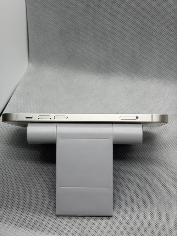 ��SIM�ե꡼ iPhone12 64GB �ۥ磻�� �Хåƥ꡼83%