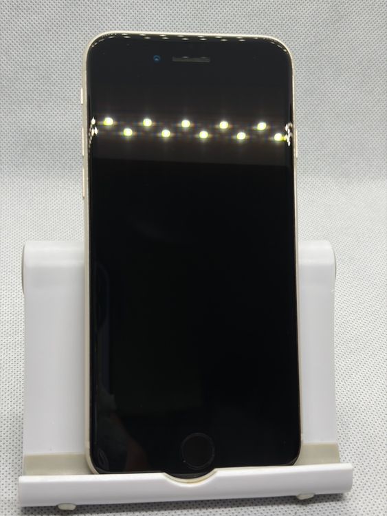 ��SIM�ե꡼ iPhoneSE ��3���� 64GB �������饤�� �Хåƥ꡼80%