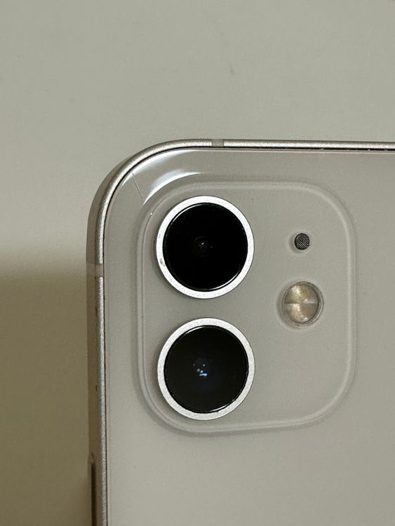 ���Хåƥ꡼84% SIM�ե꡼ iPhone12 64GB �ۥ磻��