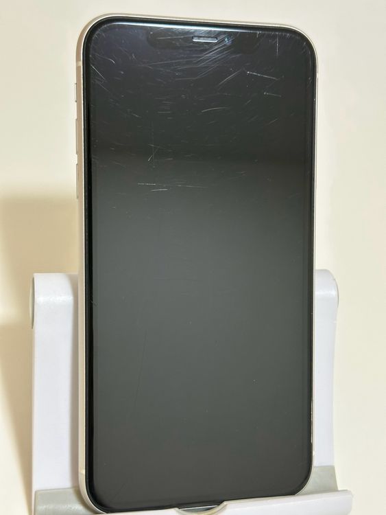 ��SIM�ե꡼ iPhone11 128GB �ۥ磻��