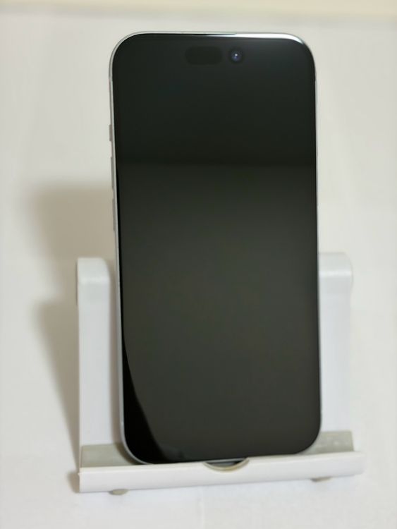 ���Хåƥ꡼87% SIM�ե꡼ iPhone15 128GB �֥롼