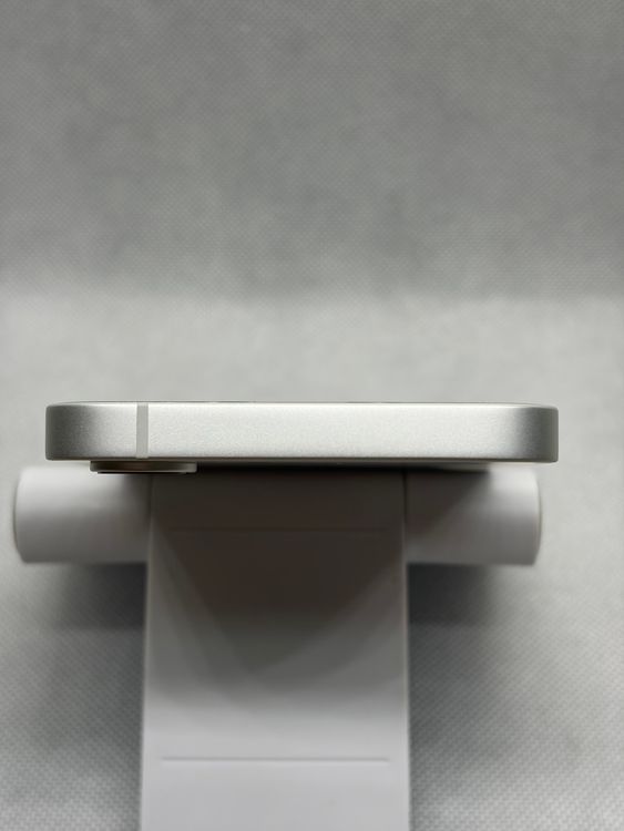 ������̤���� SIM�ե꡼ iPhone16e 128GB �ۥ磻��