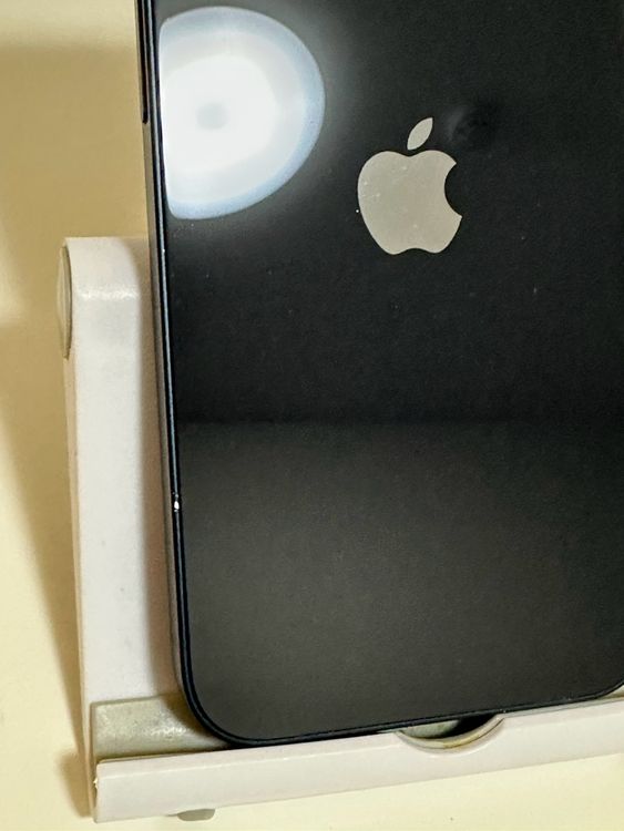 ���Хåƥ꡼84% SIM�ե꡼ iPhone13 128GB �ߥåɥʥ���