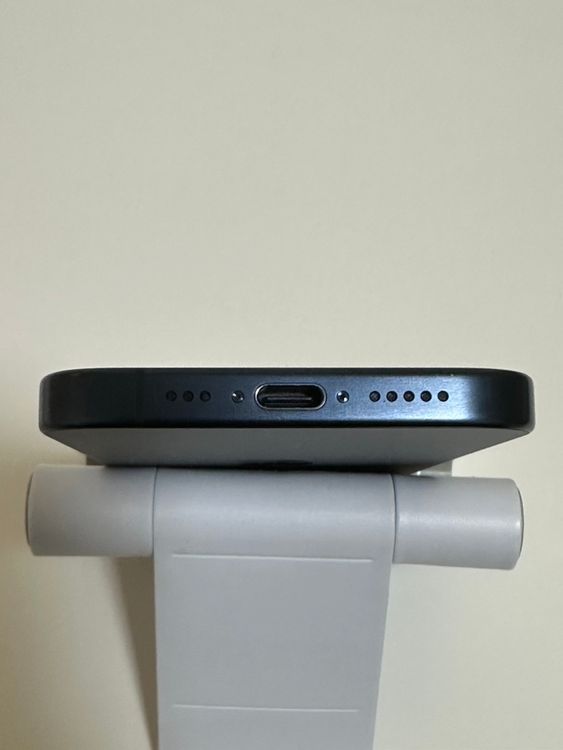 ������ SIM�ե꡼ iPhone15Pro 512GB �֥롼�����˥���