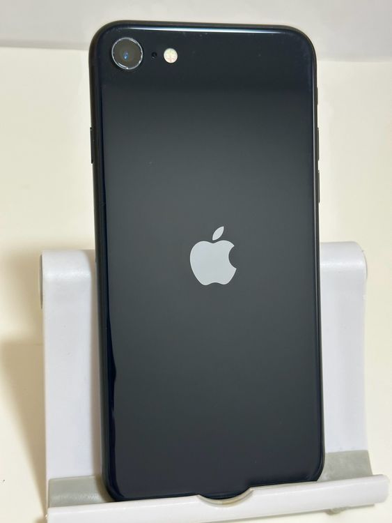 ���Хåƥ꡼89% SIM�ե꡼ iPhoneSE ��3���� 64GB �ߥåɥʥ���