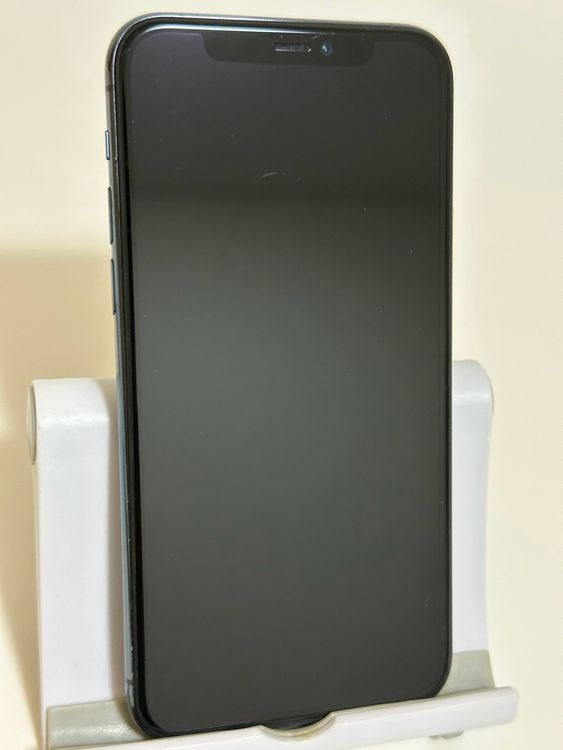 ���Хåƥ꡼83% SIM�ե꡼ iPhone11Pro 256GB �ߥåɥʥ��ȥ��꡼��