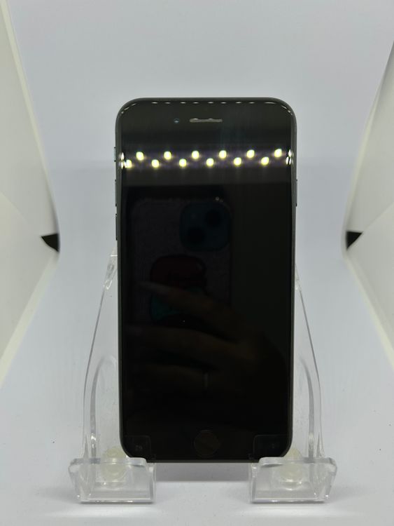��SIM�ե꡼ iPhoneSE��3����  256GB �ߥåɥʥ���