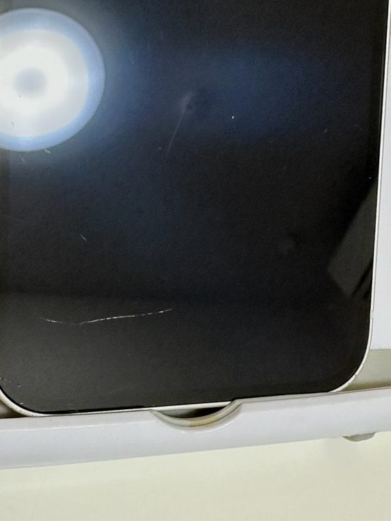 ���Хåƥ꡼80% SIM�ե꡼ iPhone13 128GB �������饤��