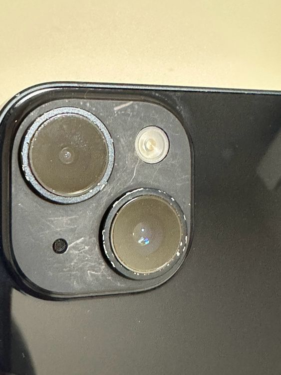 ���Хåƥ꡼83% SIM�ե꡼ iPhone14 128GB �ߥåɥʥ���
