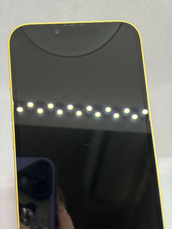 ���Хåƥ꡼100% SIM�ե꡼ iPhone14 128GB ��������