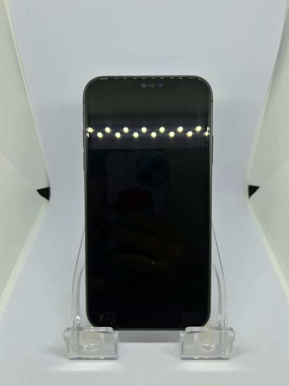 ��SIM�ե꡼ iPhone11  64GB �֥�å�