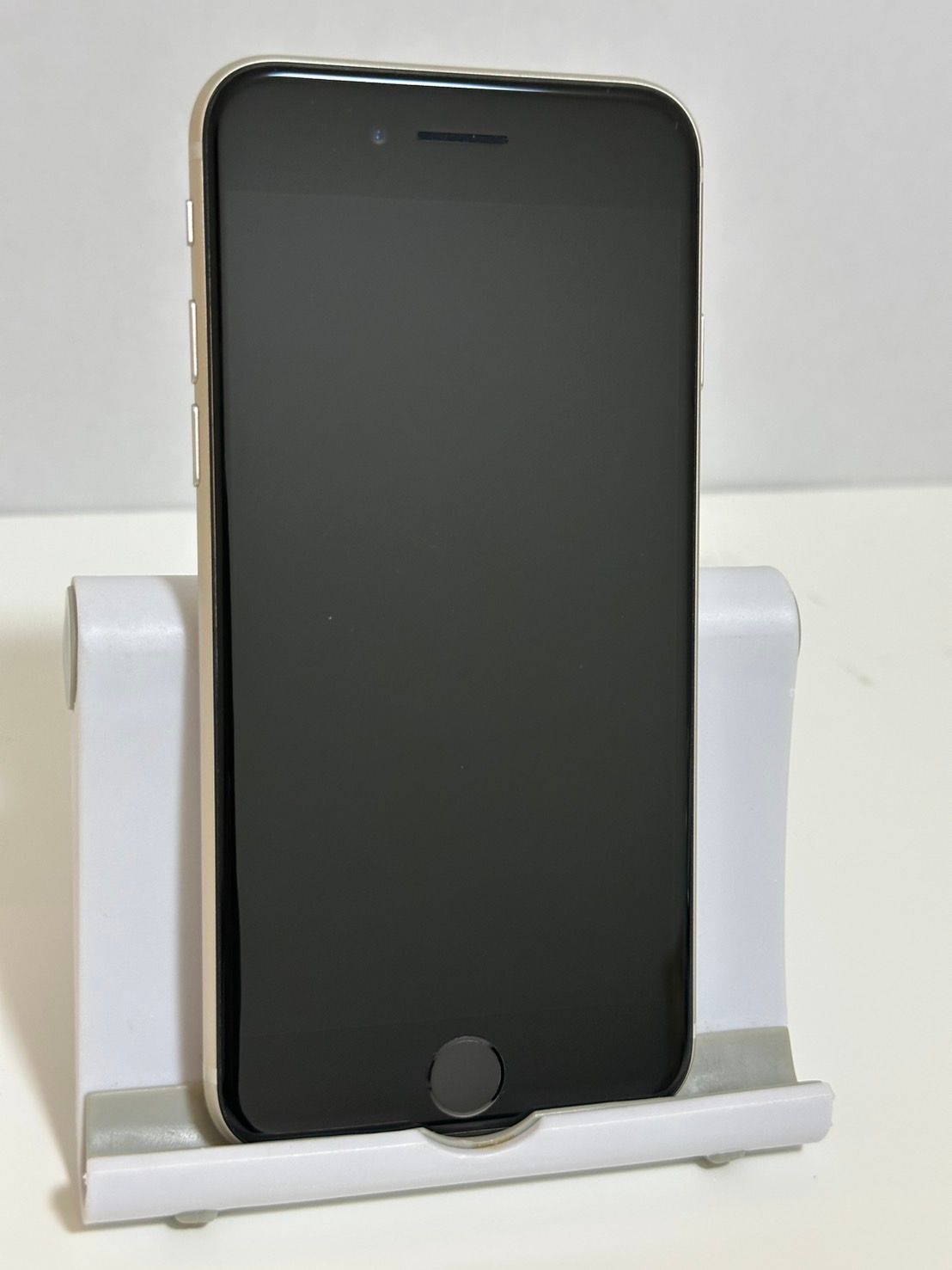 ムスビー｜○バッテリー82% SIMフリー iPhoneSE 第3世代 128GB スター