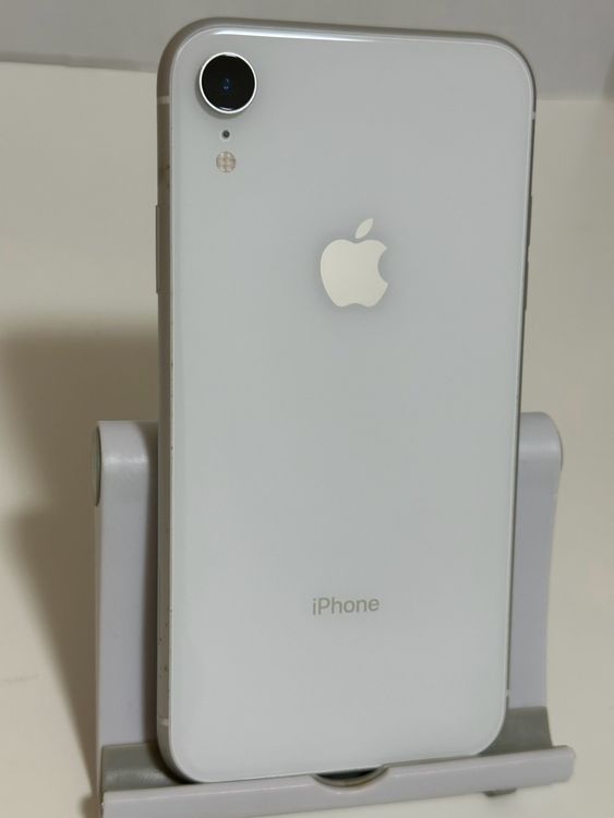 ���Хåƥ꡼84% SIM�ե꡼ iPhoneXR 64GB �ۥ磻��