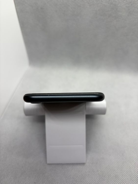 ���ϥԥͥ��ͥå� SIM�ե꡼ iPhoneSE ��3���� 64GB �ߥåɥʥ���