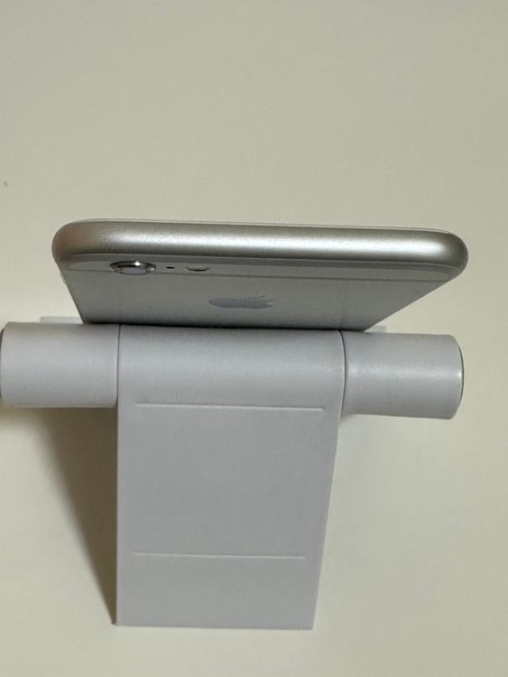 ��iPhone6 16GB ����С� docomo