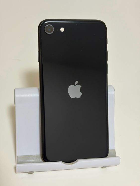 ������Ʊ�� SIM�ե꡼ iPhoneSE ��3���� 64GB �ߥåɥʥ���