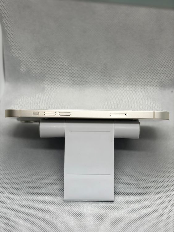 ���Хåƥ꡼88% Ķ���� SIM�ե꡼ iPhone14Plus 128GB �������饤��