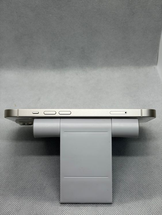 ��Ķ���� SIM�ե꡼ iPhone14 128GB �������饤�� �Хåƥ꡼82%