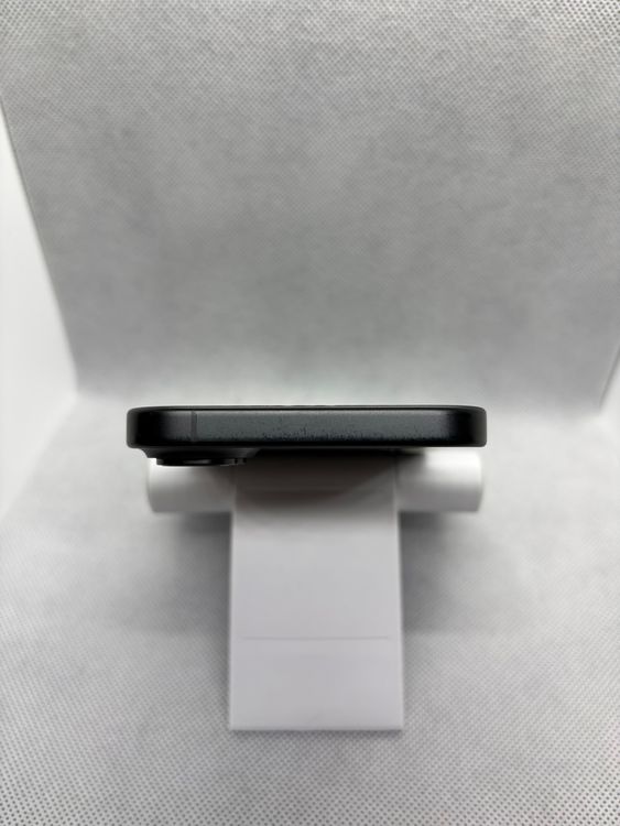 ���Хåƥ꡼91% SIM�ե꡼ iPhone16 256GB �֥�å�