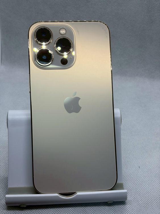 ���Хåƥ꡼84% SIM�ե꡼ iPhone13Pro 128GB �������