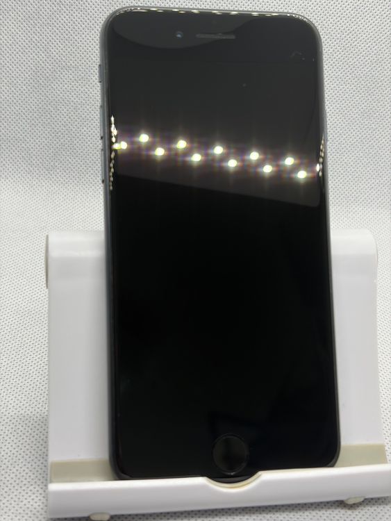 ��SIM�ե꡼ iPhoneSE ��3���� 128GB �ߥåɥʥ��� �Хåƥ꡼80%