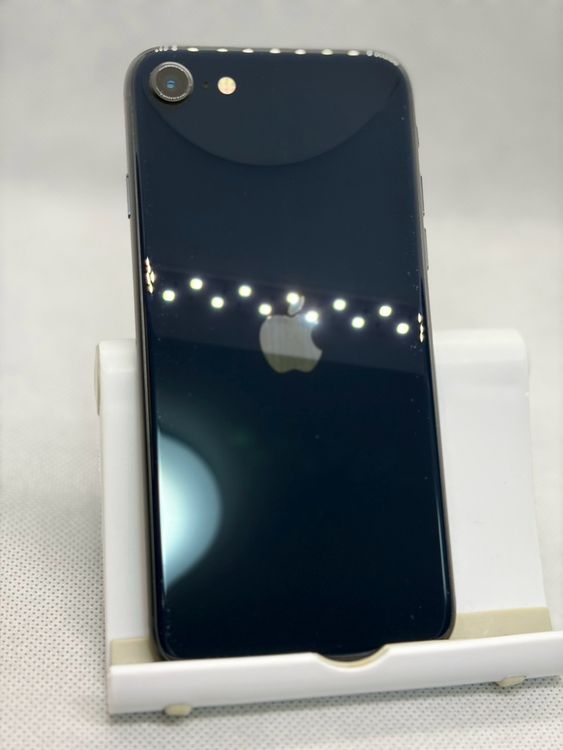 ���Хåƥ꡼88% ���� SIM�ե꡼ iPhoneSE ��3���� 256GB �ߥåɥʥ���