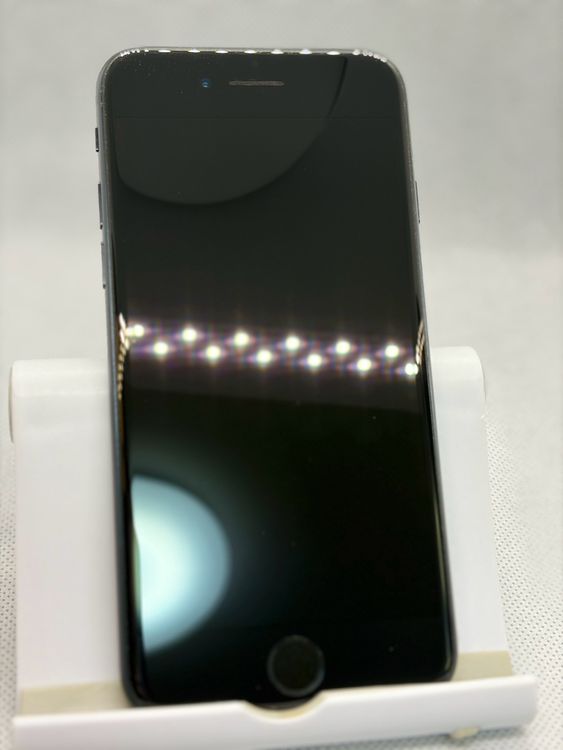 ��Ķ���� SIM�ե꡼ iPhoneSE ��3���� 64GB �ߥåɥʥ��� �Хåƥ꡼80%