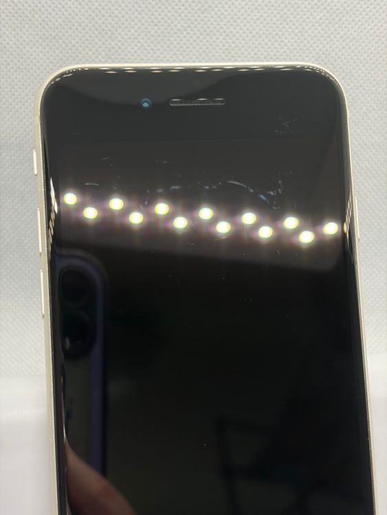 ���Хåƥ꡼85% SIM�ե꡼ iPhoneSE ��3���� 64GB �������饤��