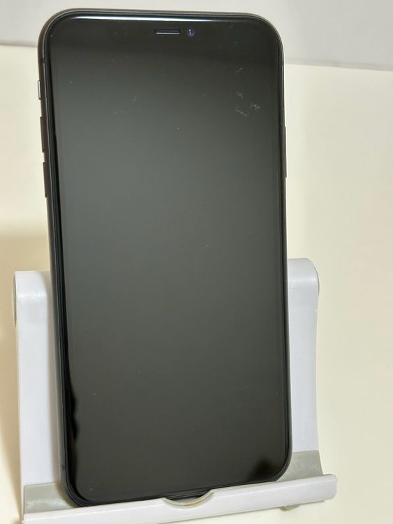 ���Хåƥ꡼86% SIM�ե꡼ iPhone11 128GB �֥�å�