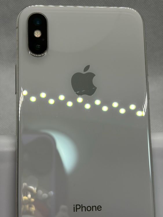 ���Хåƥ꡼92% SIM�ե꡼ iPhoneX 64GB ����С�