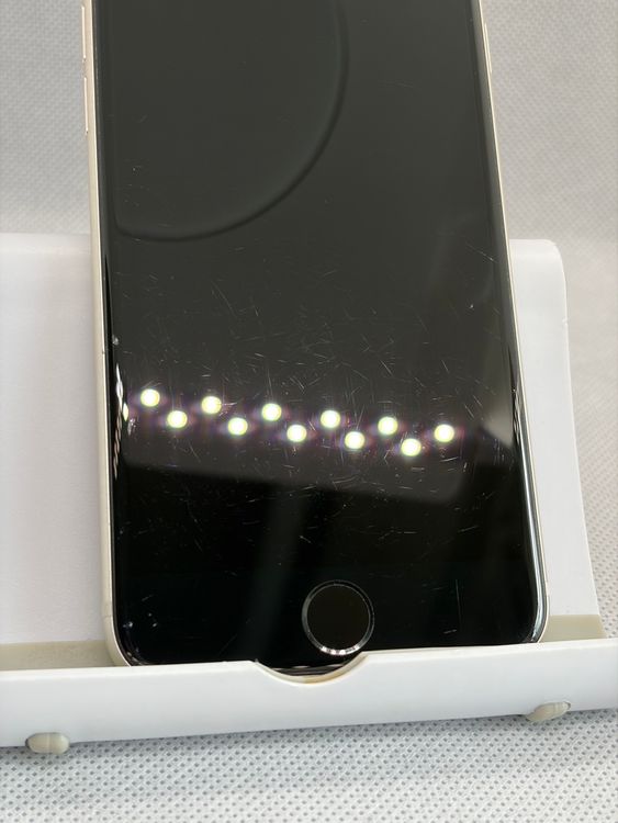 ���Хåƥ꡼87% SIM�ե꡼ iPhoneSE ��3���� 64GB �������饤��