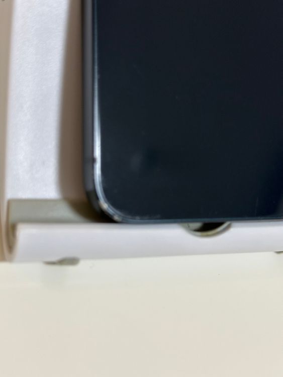 ���Хåƥ꡼84% SIM�ե꡼ iPhone14 128GB �ߥåɥʥ���