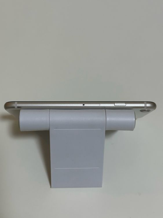 ������ �Хåƥ꡼91% SIM�ե꡼ iPhoneSE ��3���� 64GB �������饤��