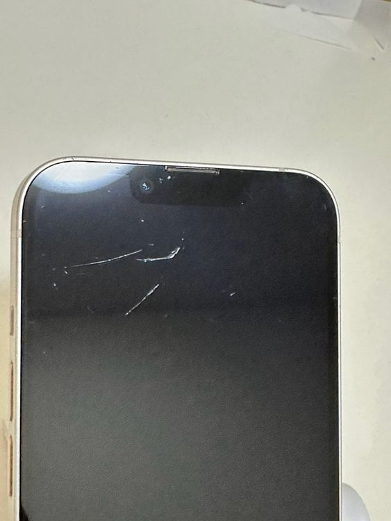 ���Хåƥ꡼81% SIM�ե꡼ iPhone14 256GB �������饤��