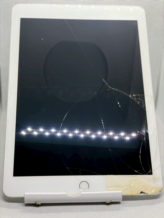 ���Хåƥ꡼80% iPad ��5���� 32GB ����С�