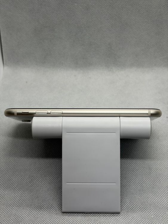 ���Хåƥ꡼86% Ķ���� SIM�ե꡼ iPhoneSE ��3���� 64GB �������饤��