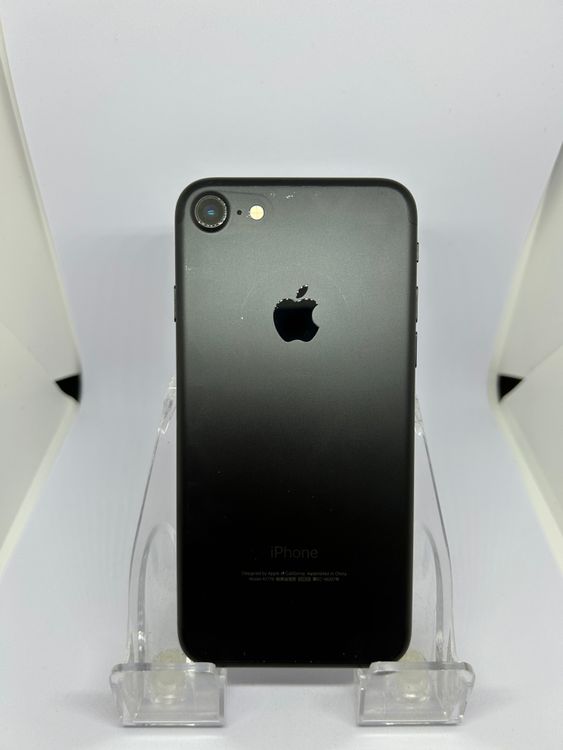 ��SIM�ե꡼ iPhone7  128GB �֥�å� �Хåƥ꡼74%
