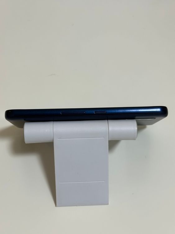 ������ docomo arrows We F-51B 64GB �ͥ��ӡ�