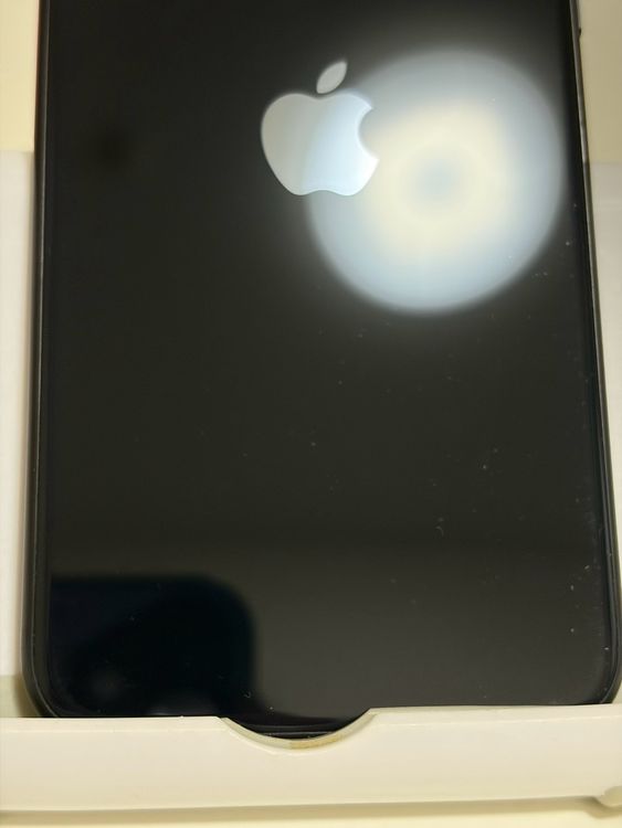 ���Хåƥ꡼83% SIM�ե꡼ iPhoneSE ��3���� 64GB �ߥåɥʥ���