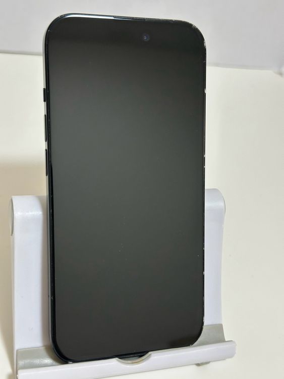 ���Хåƥ꡼82% SIM�ե꡼ iPhone15 128GB �֥�å�
